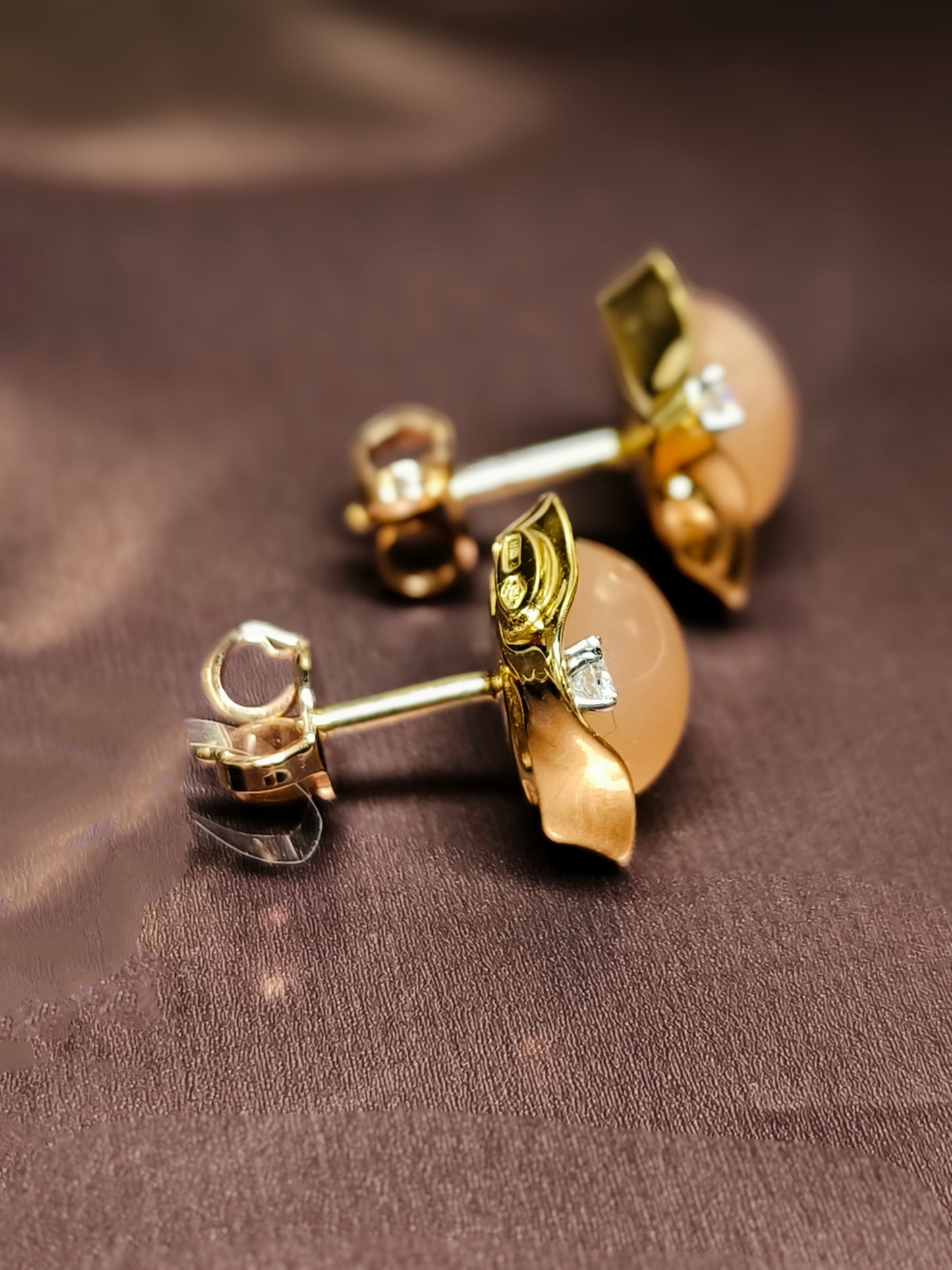 Orecchini Orecchini Dune cubic in oro con pietra di luna Cammilli - Gioielli Pavan