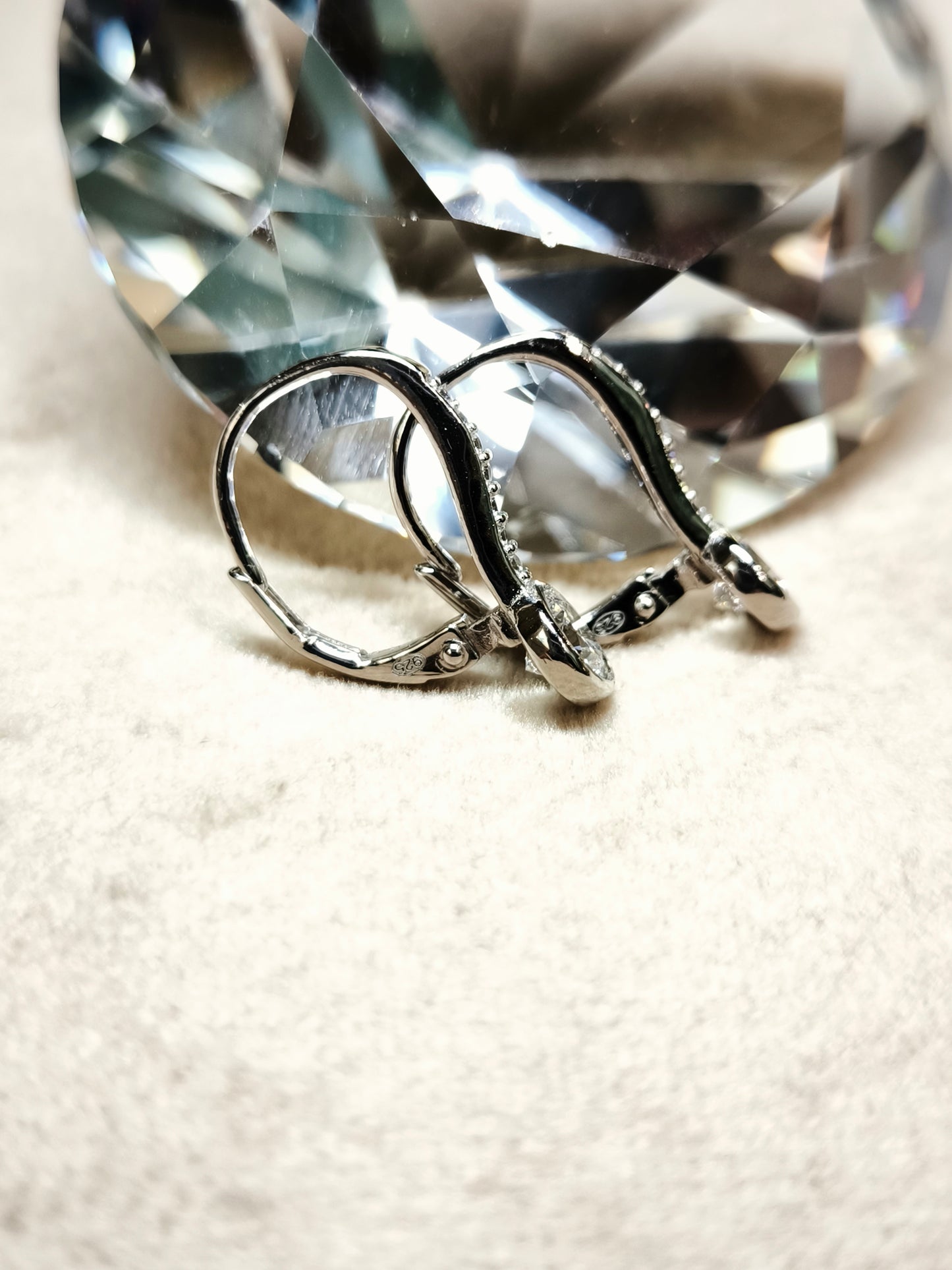 Orecchini in argento con zirconi semi pendenti