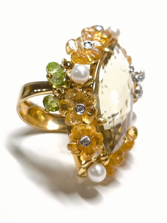 Anello Anello floreale in oro con diamanti e quarzi - Gioielli Pavan