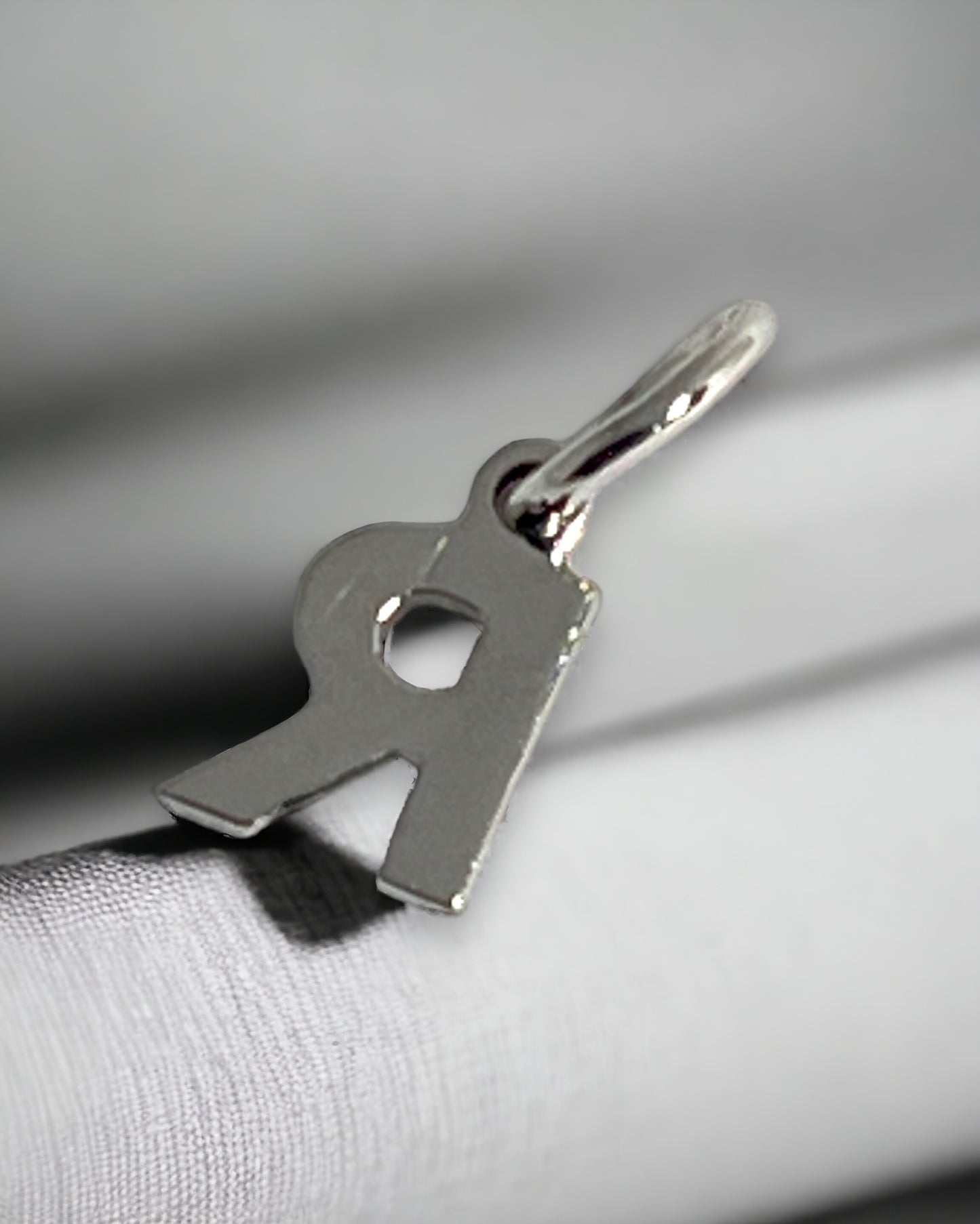 Ciondoli e pendenti Ciondolo oro bianco lettera R diamanti - Gioielli Pavan