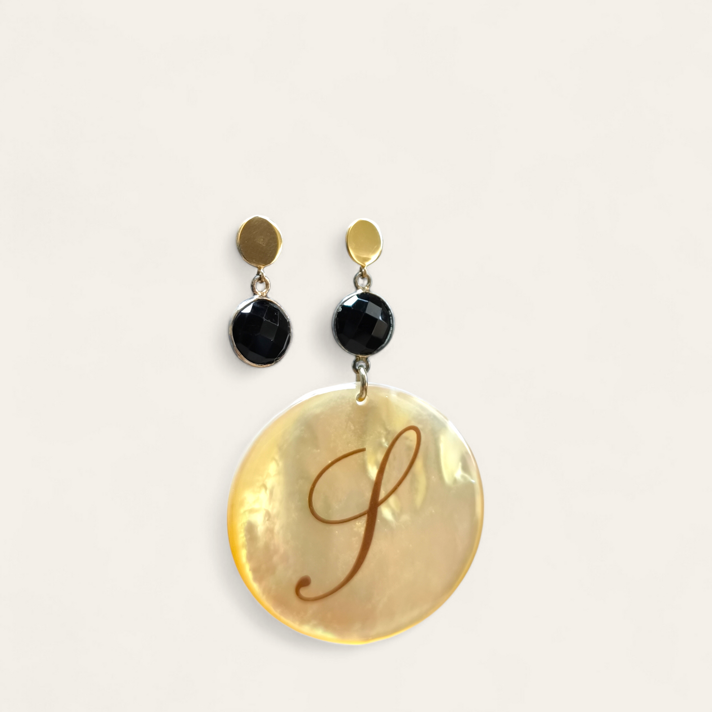 Orecchini Orecchini pendenti in argento con madreperla con lettera S - Gioielli Pavan