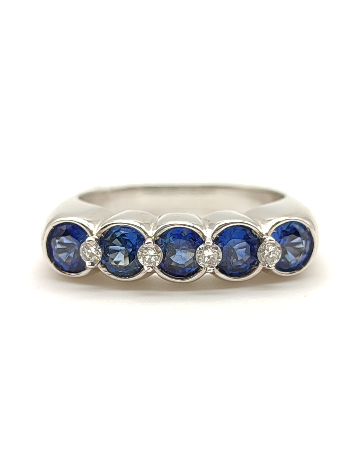 Anello in oro con zaffiri e diamanti - Gioielli Pavan