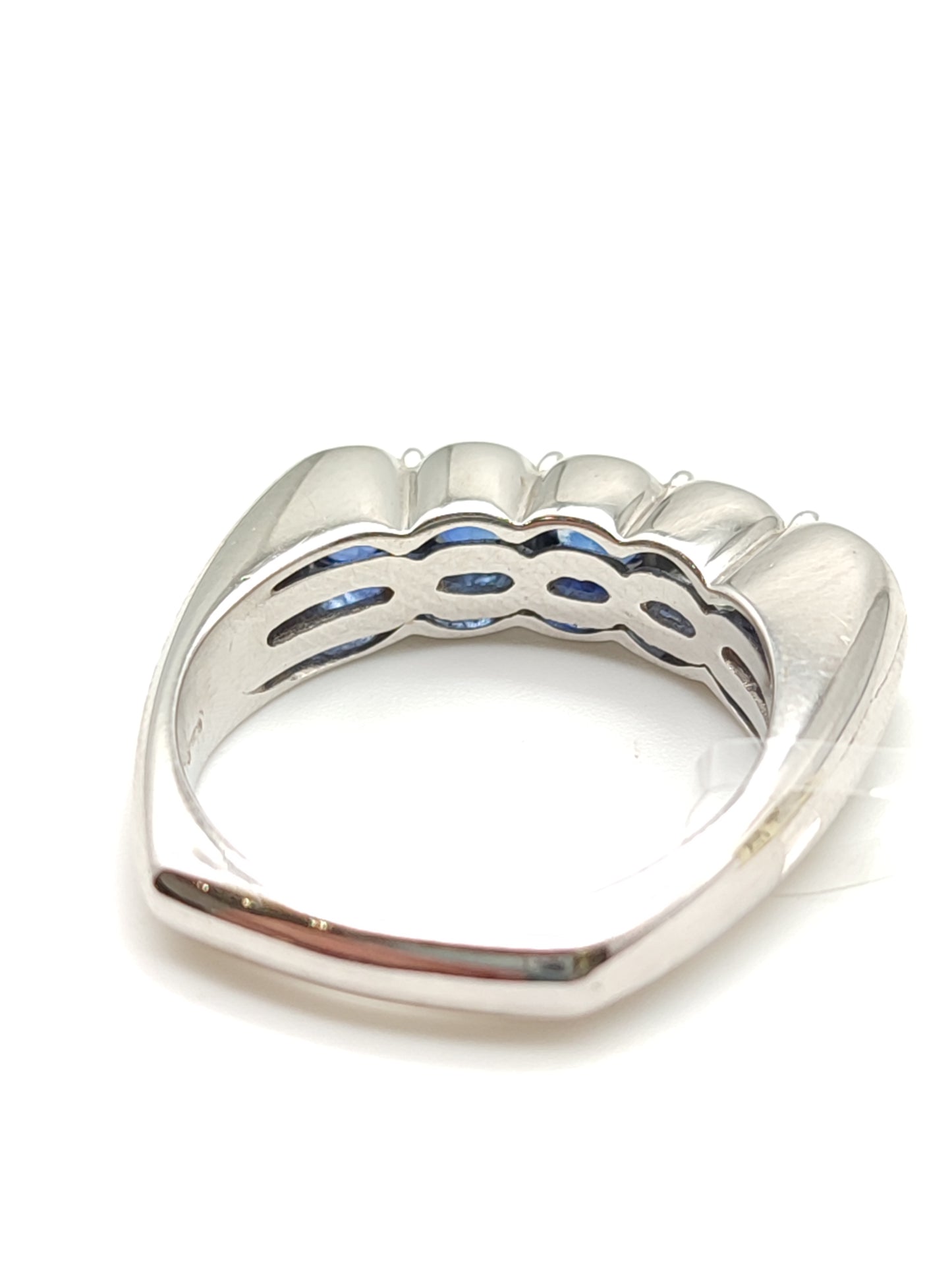 Anello Anello in oro con zaffiri e diamanti - Gioielli Pavan