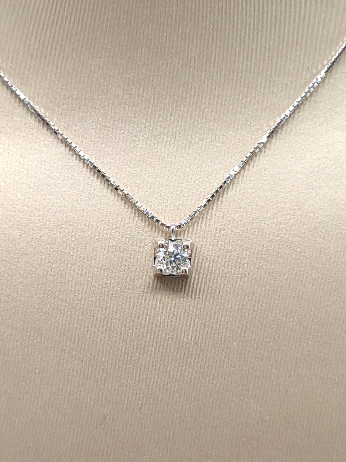 Girocollo Girocollo in oro con diamante punto luce 0,18ct - Gioielli Pavan