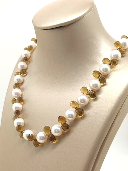 Collana in oro con perle giapponesi e quarzo citrino