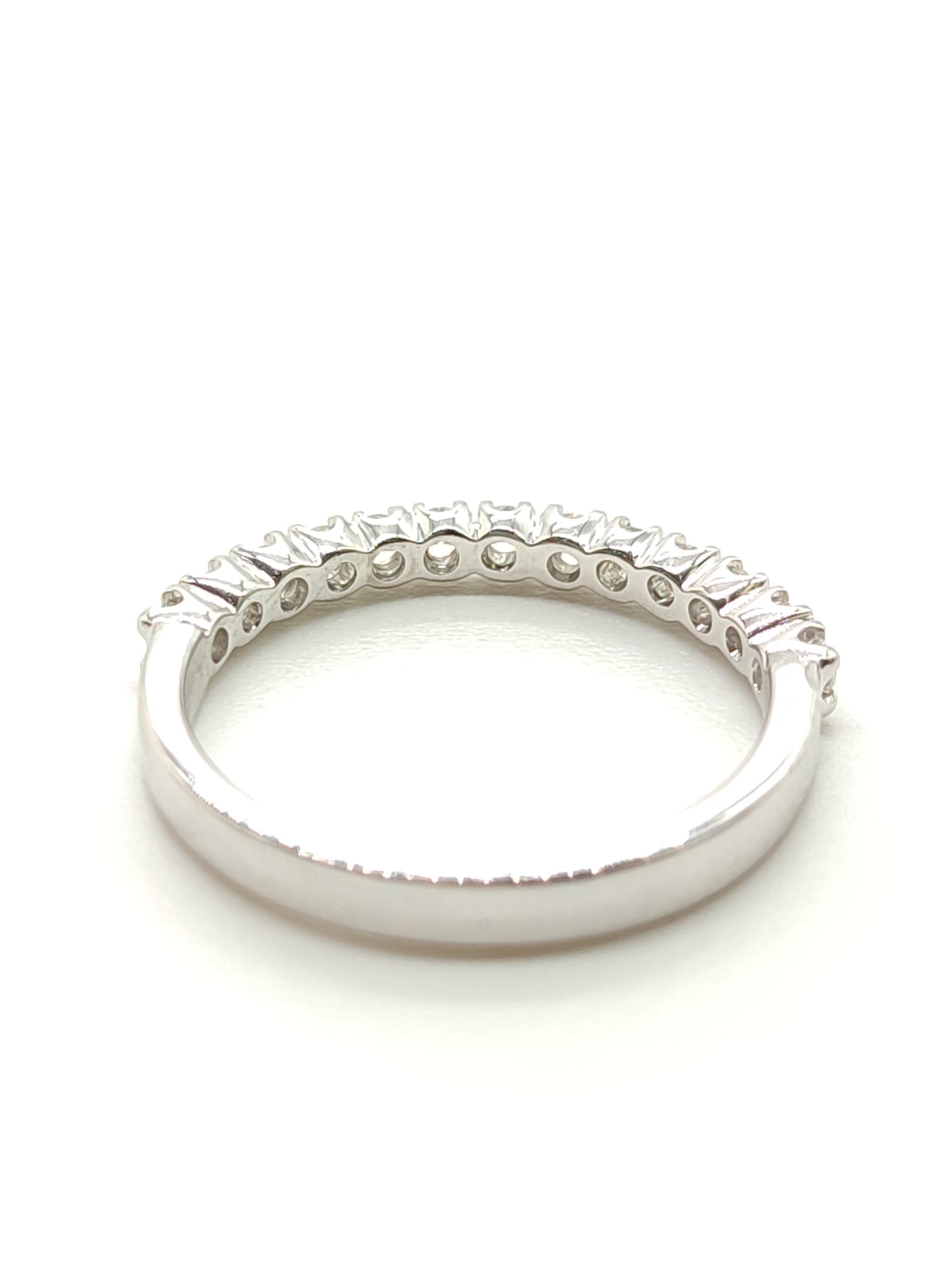 Anello Anello mezza fede in oro con diamanti 0,31ct - Gioielli Pavan