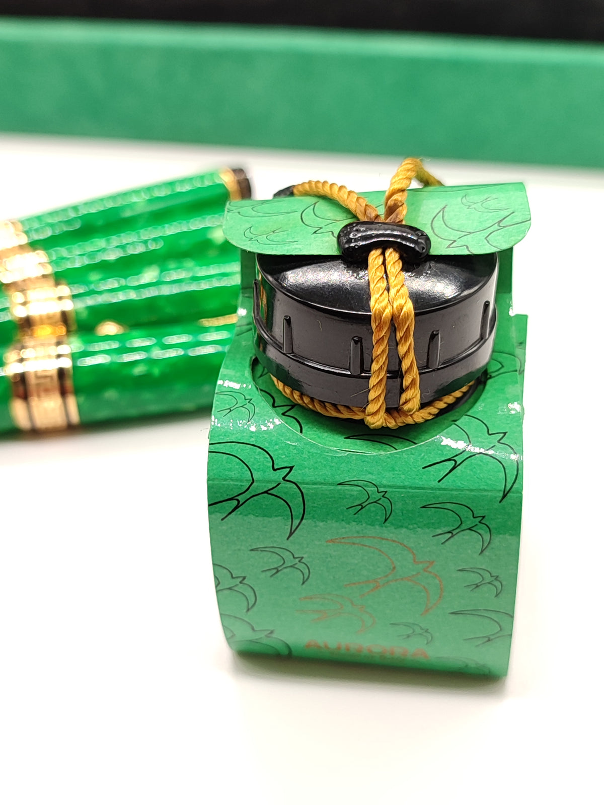 Cofanetto Penne Aurora Primavera Limited Edition - Oro 750 e Smalto Verde - Gioielli Pavan