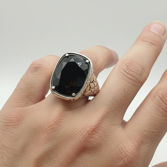 Anello Anello Albert M. in Argento 925 Brunito con Spinello Nero - Gioielli Pavan
