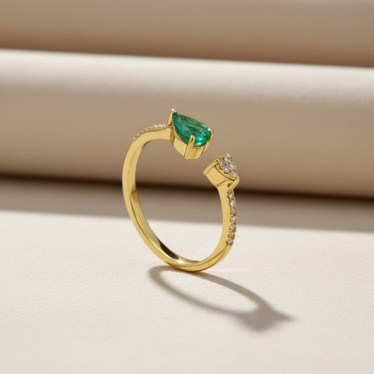 Anello Anello in Oro Giallo 9k con Diamanti e Smeraldo - Gioielli Pavan