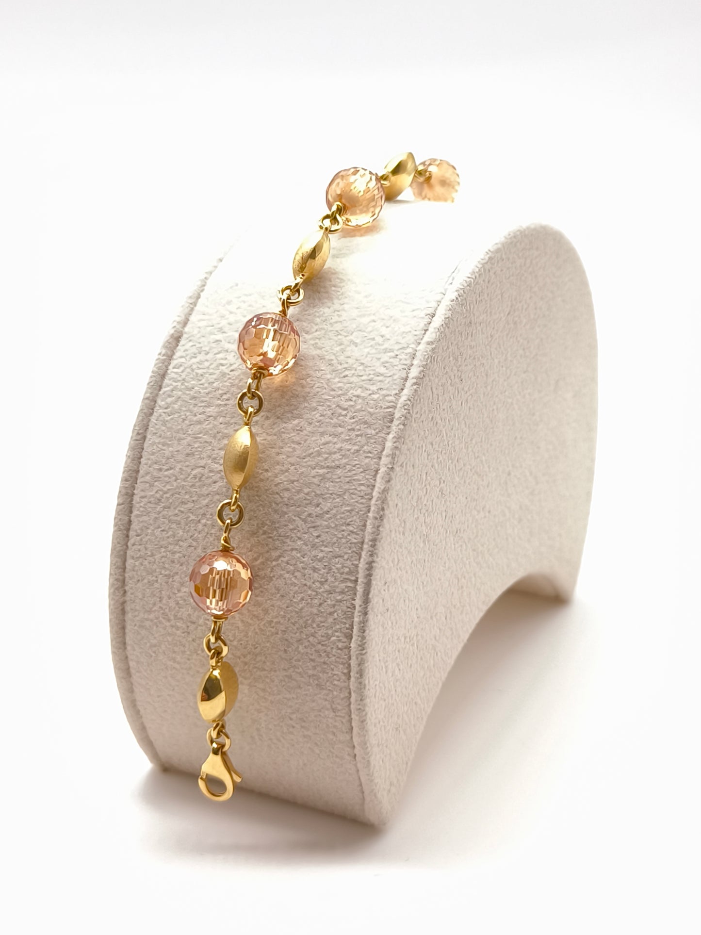 Gold bracelet with citrine quartz