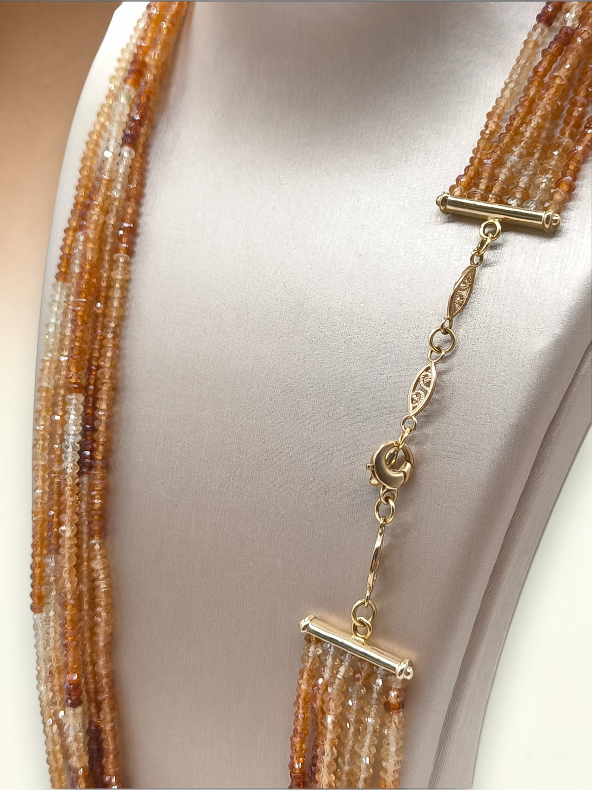 Collana lunga in oro giallo 18 kt con grossularia - Gioielli Pavan