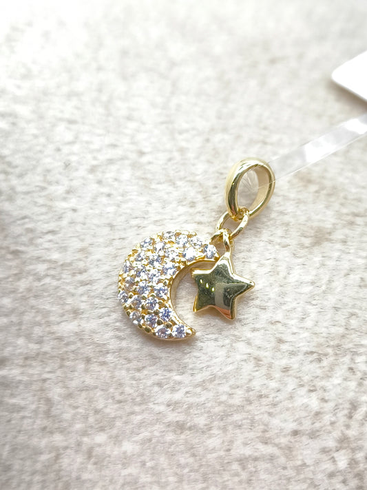 Moon and star pendant in gold