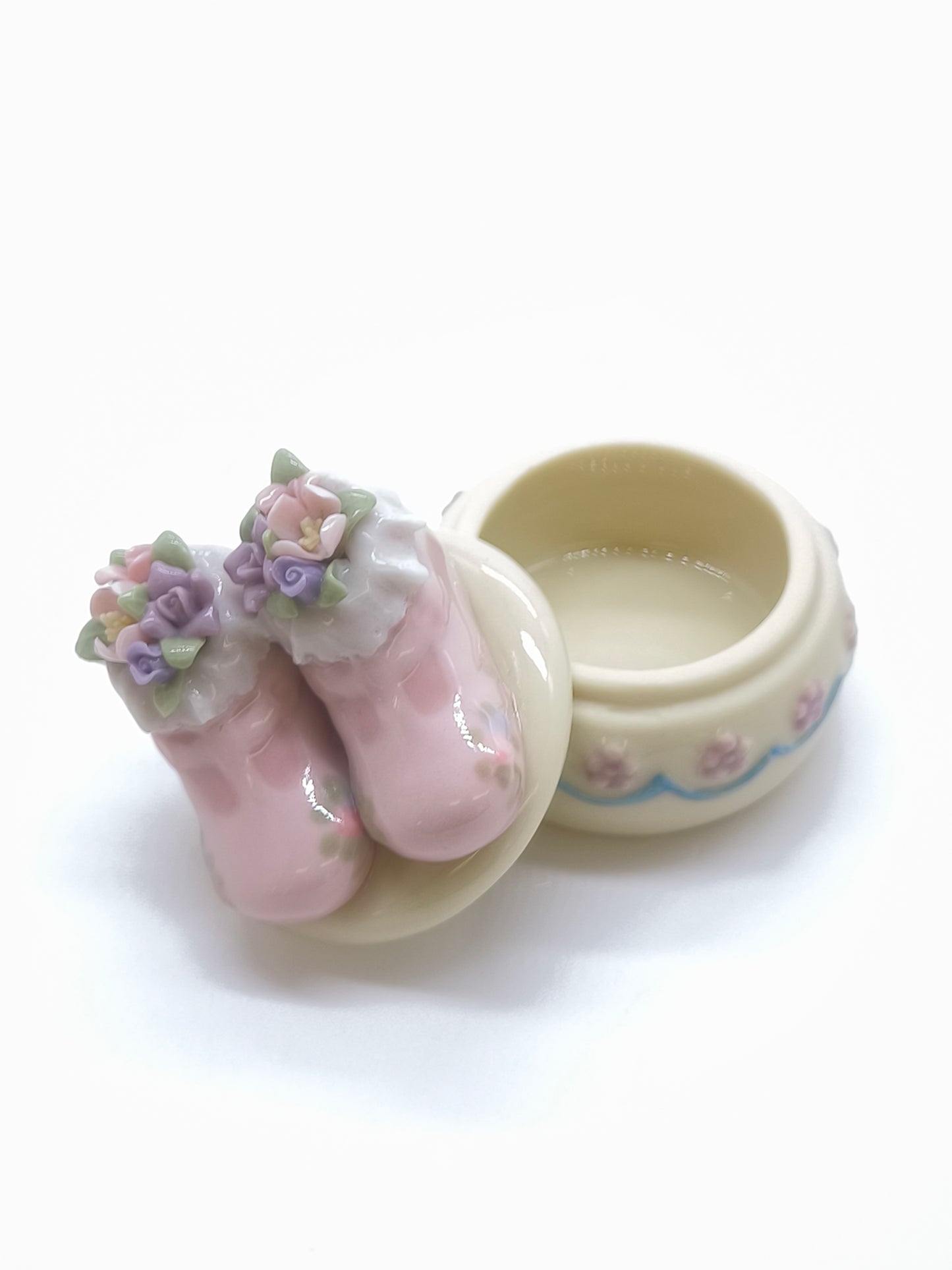 Ceramic baby tooth holder