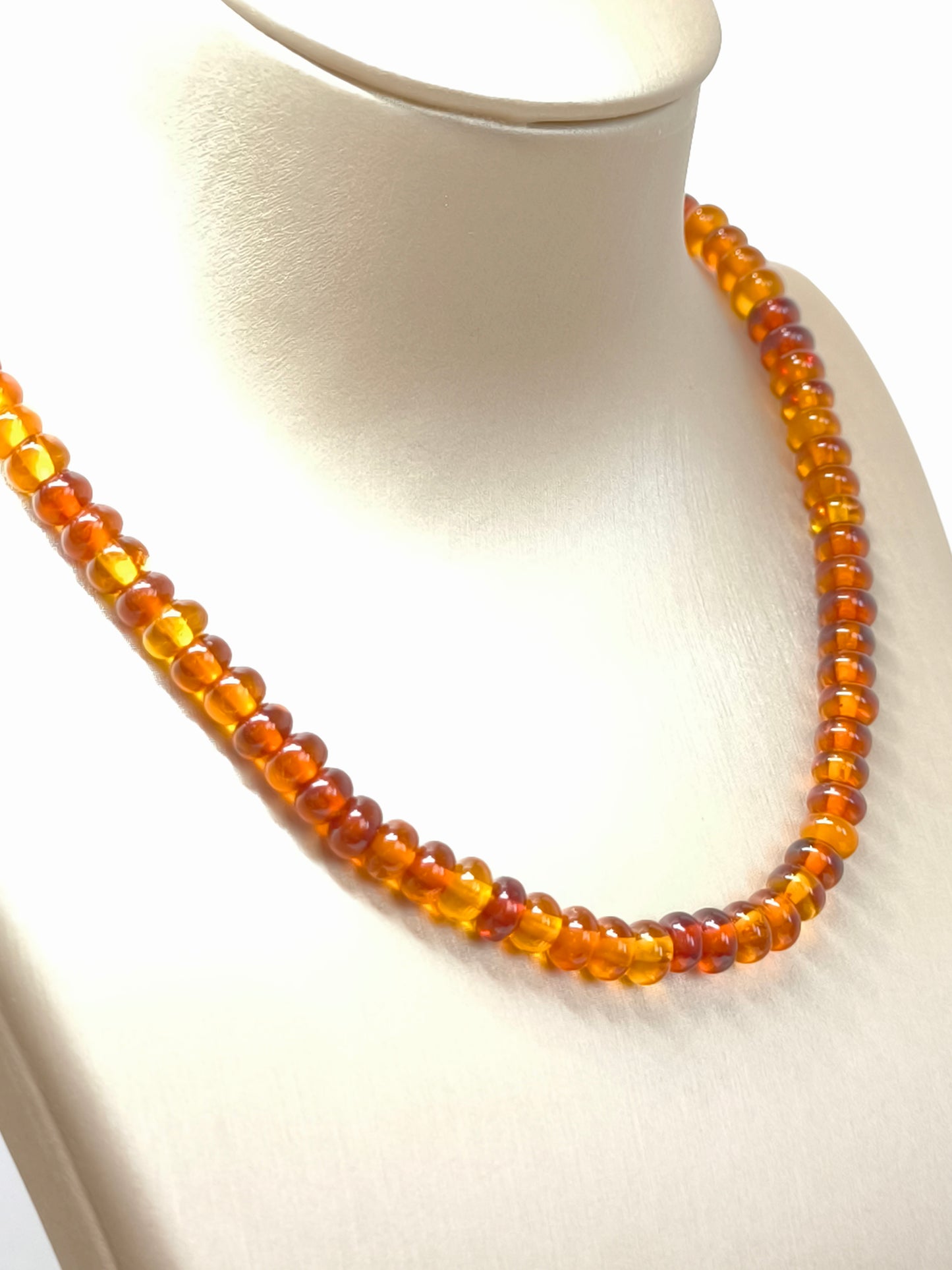Elastic choker with Dominican Amber