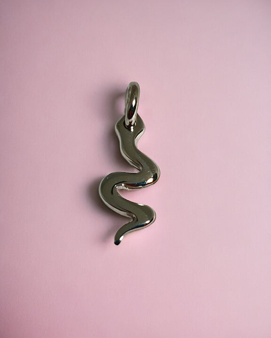 Snake pendant in white gold