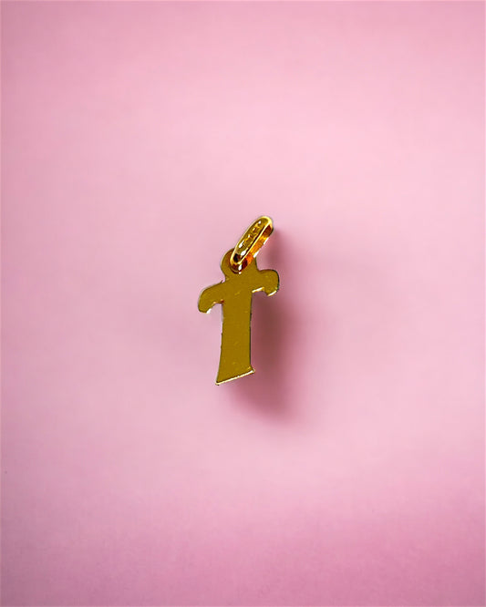 Yellow gold letter T pendant