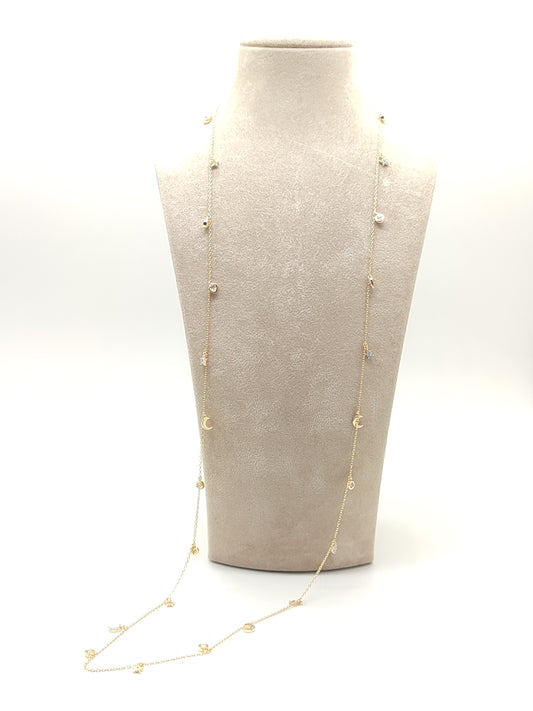 Collana lunga in argento dorato con pendenti