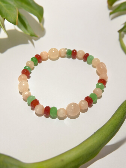 Bracciale elastico con giada e corniola