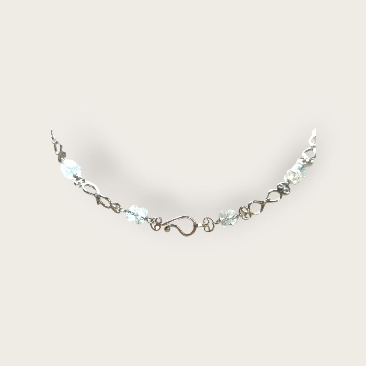 Gold necklace with diamonds and aquamarine