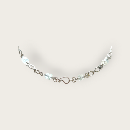 Gold necklace with diamonds and aquamarine