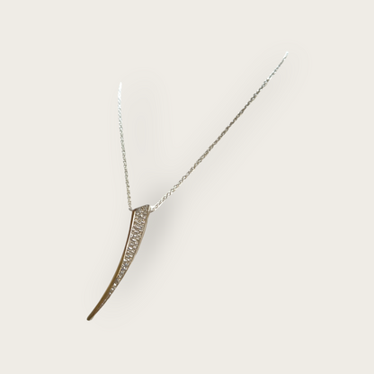 White gold necklace with diamonds