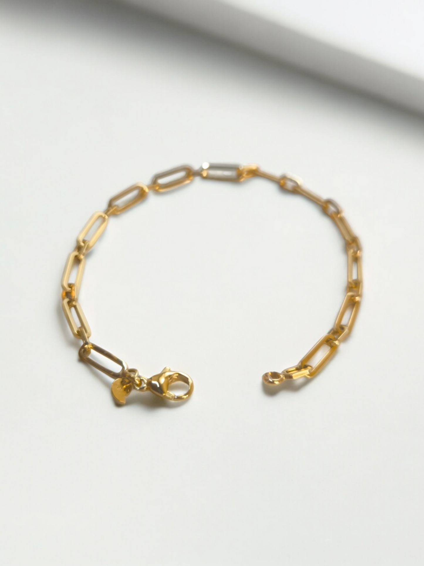 Paperlink gold bracelet