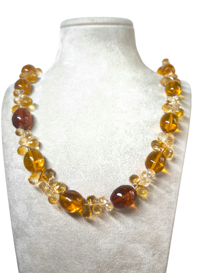 Gold necklace with Dominican amber and citrine quartz