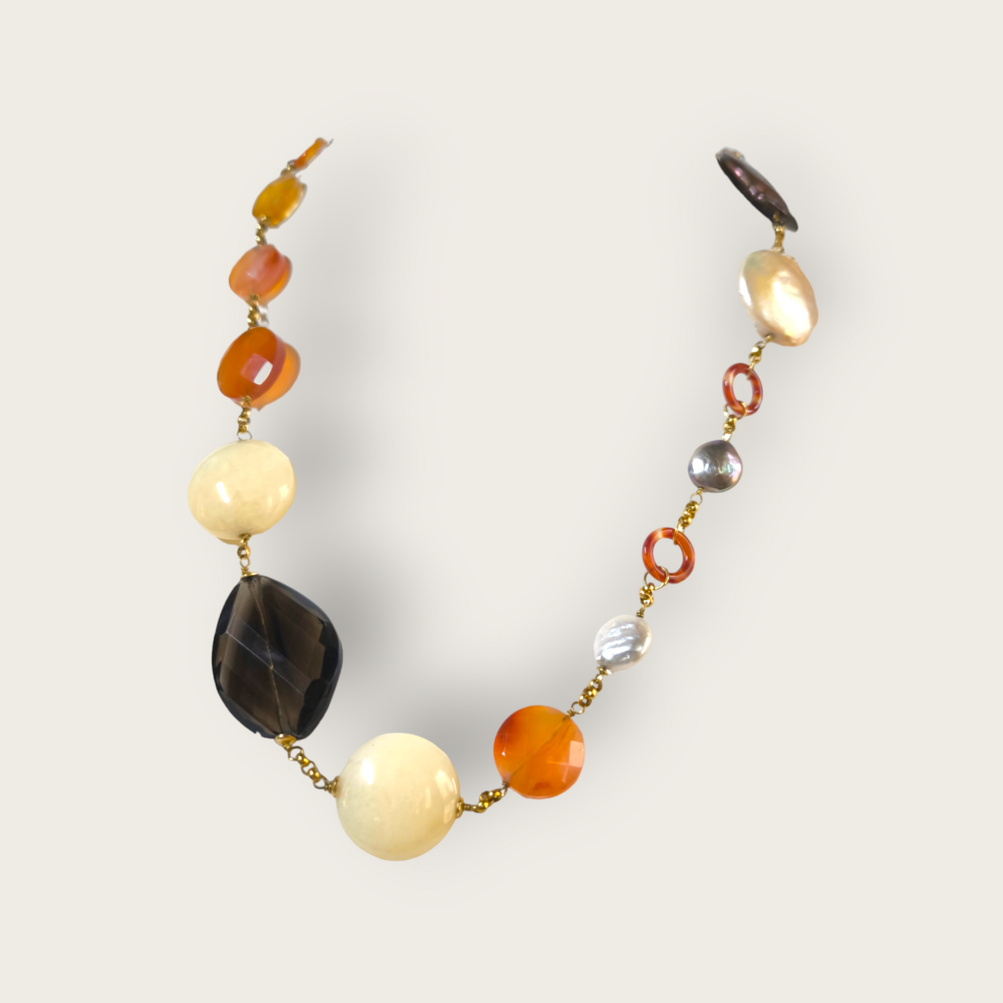 Collana lunga con Ambra Perle e Corniola in oro