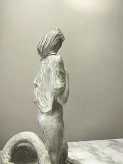 Scultura in maiolica Sogno maternità donna