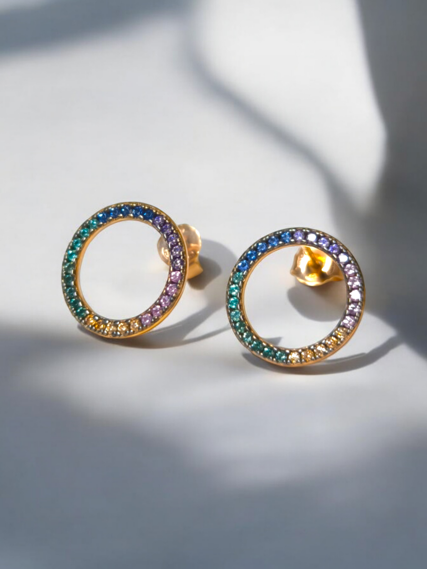 Orecchini rainbow argento pavé