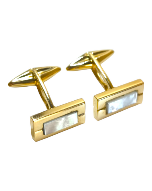 Yellow gold cufflinks with mother of pearl