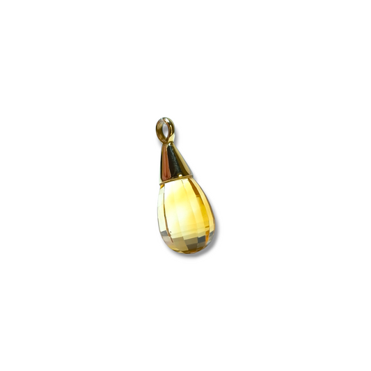 Yellow gold pendant with teardrop Citrine Quartz