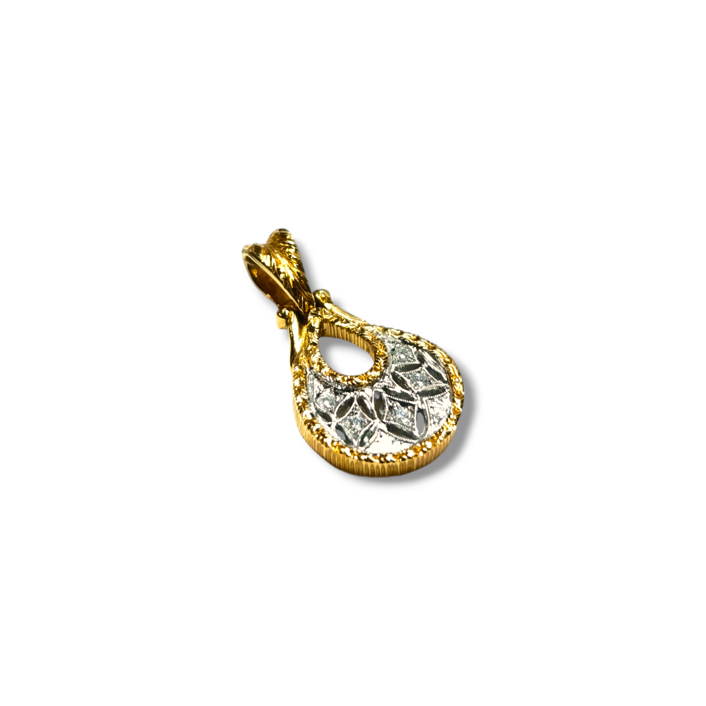 Hand-engraved gold pendant with diamonds