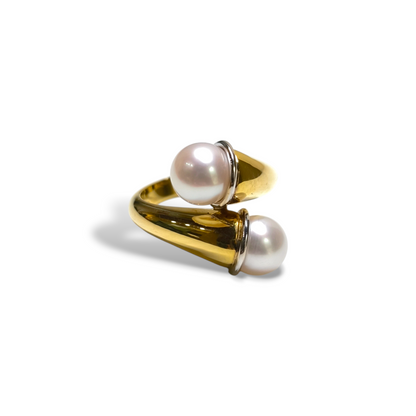 Pavan - Gold ring with Japanese pearls