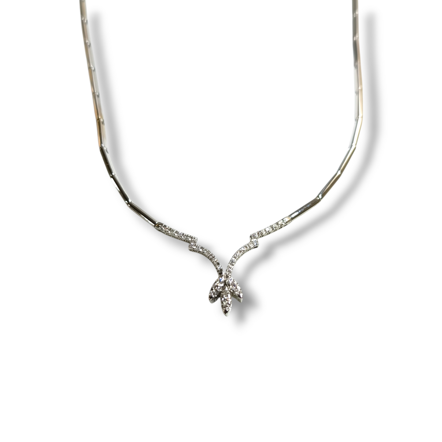 Semi-rigid gold necklace with diamonds 0.31ct