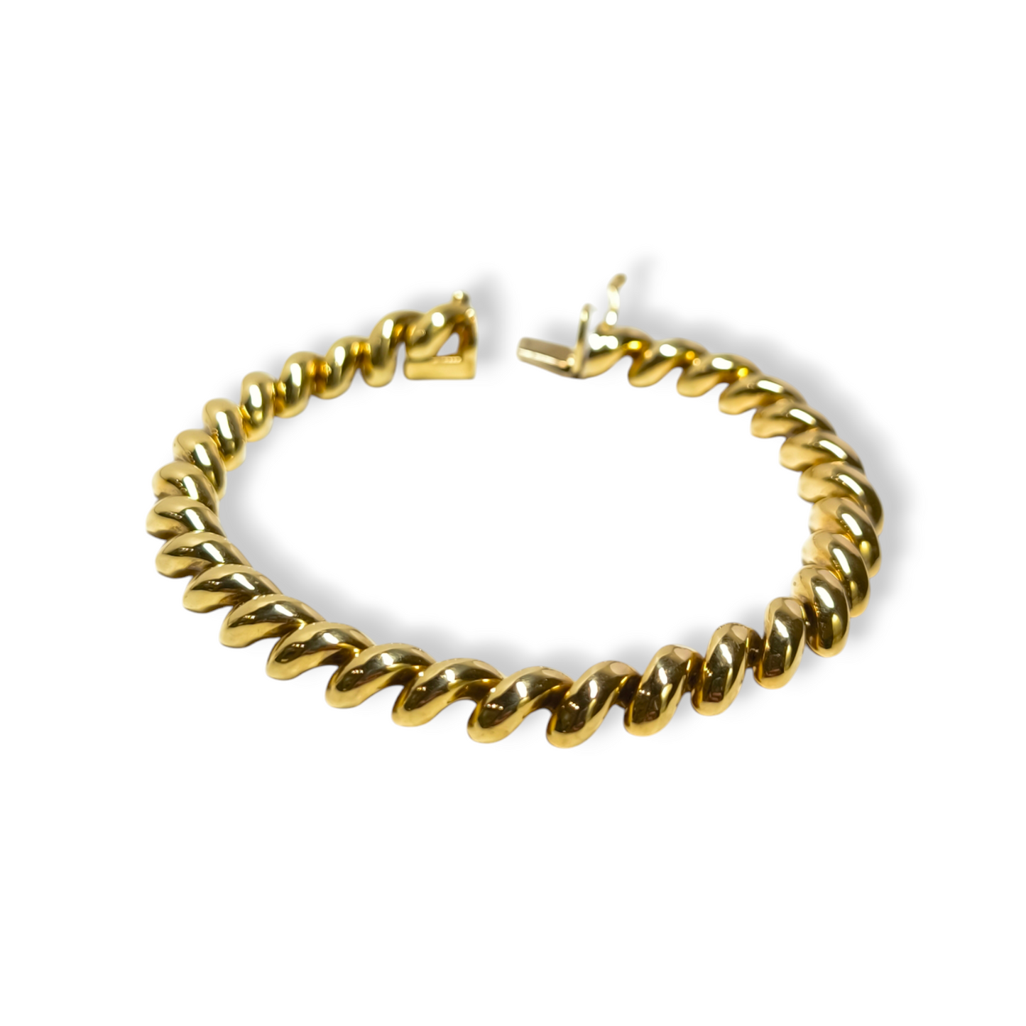 Yellow gold torcion mesh bracelet