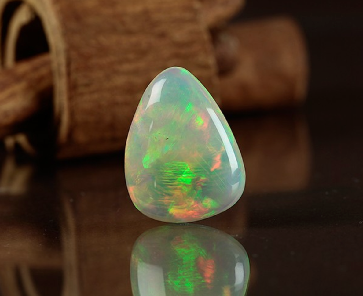 gemme Opale Triangolare Etiopia ct.17,08 - Gioielli Pavan