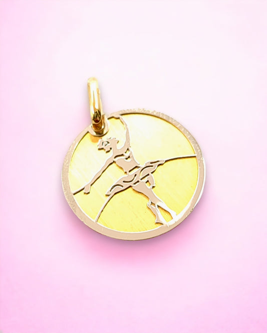 Round ballerina pendant in gold