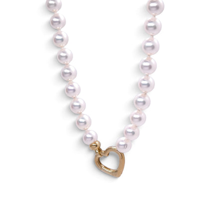 Girocollo di perle d’acqua dolce con cuore in oro giallo 18 kt