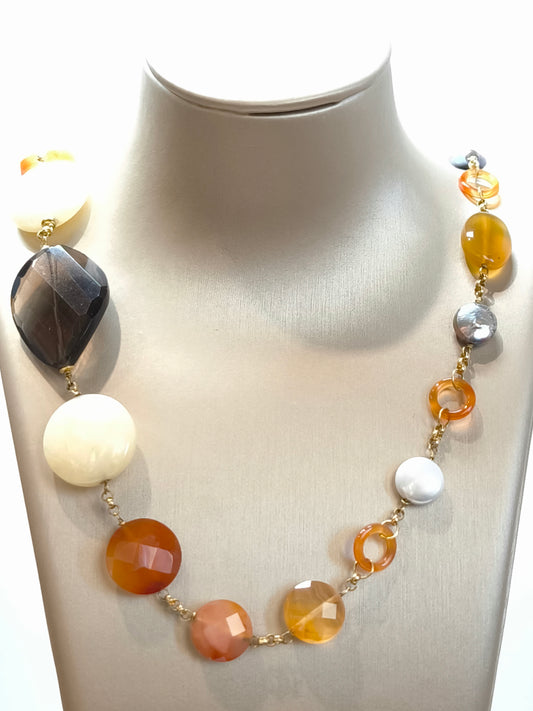 Long necklace with Amber Pearls and Carnelian in gold