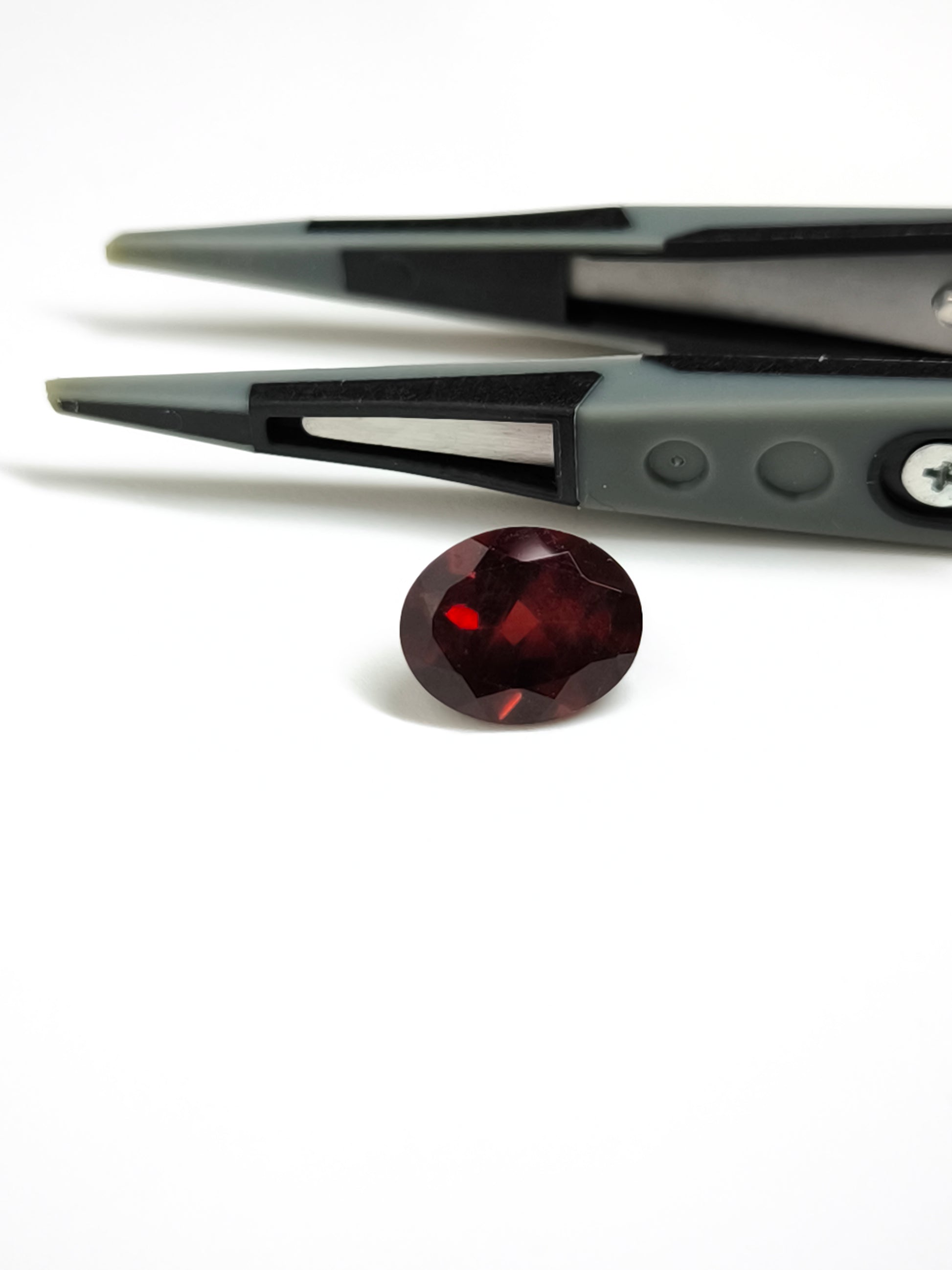 Gemme Granato Rodolite ovale 4,51ct - Gioielli Pavan