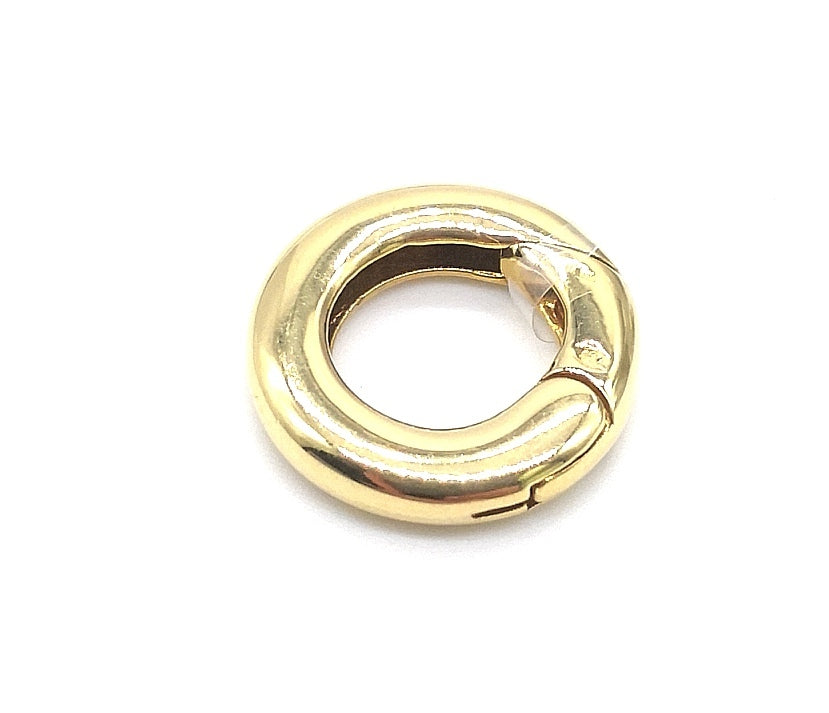 Pavan Jewelry - Gold clasp