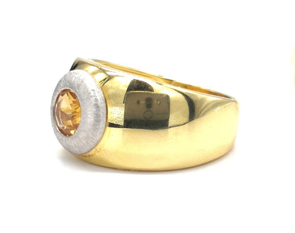 Gold band ring with citrine quartz