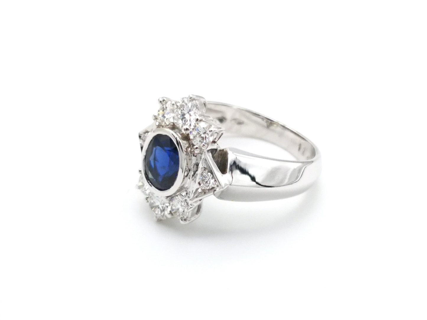 Pavan Jewelry - Cocktail ring in white gold, diamonds and sapphire