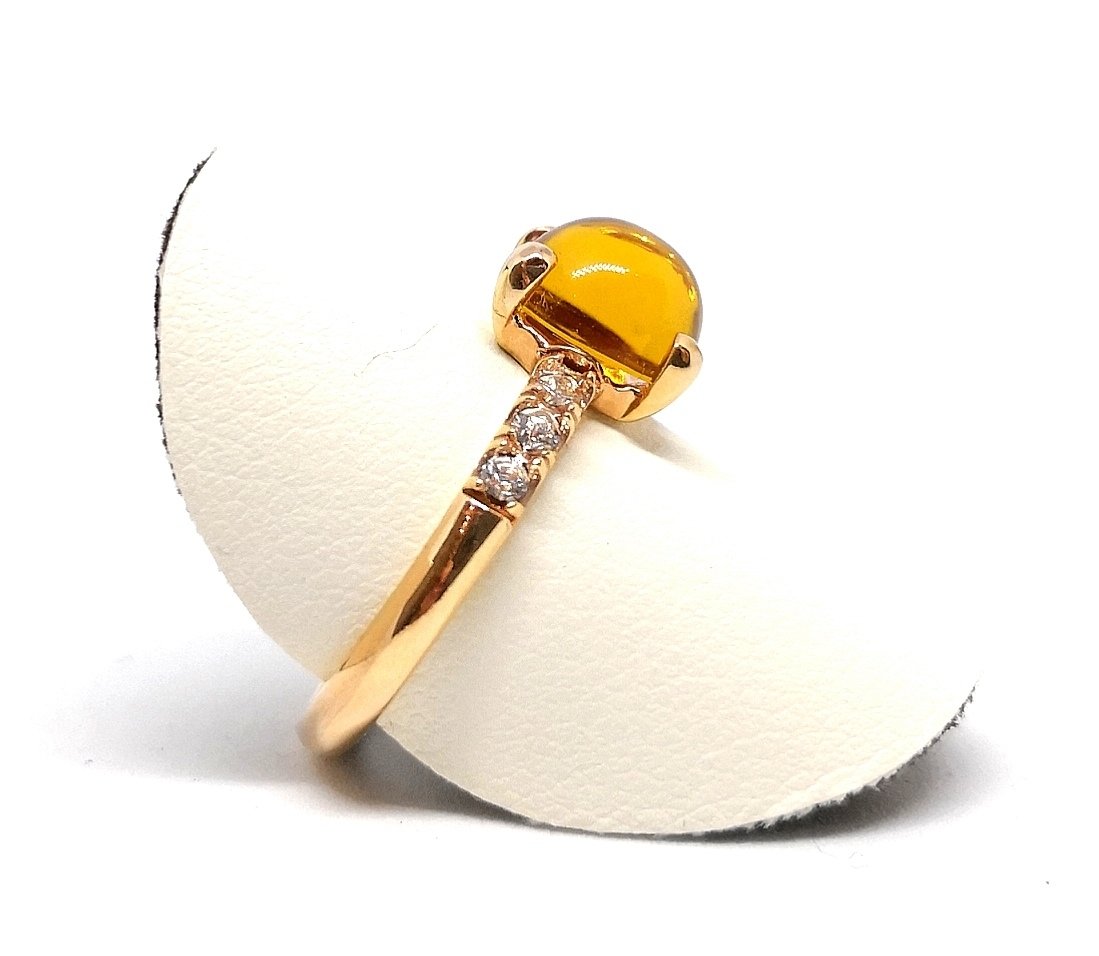 Yellow gold silver ring with yellow cabochon and zirconia 