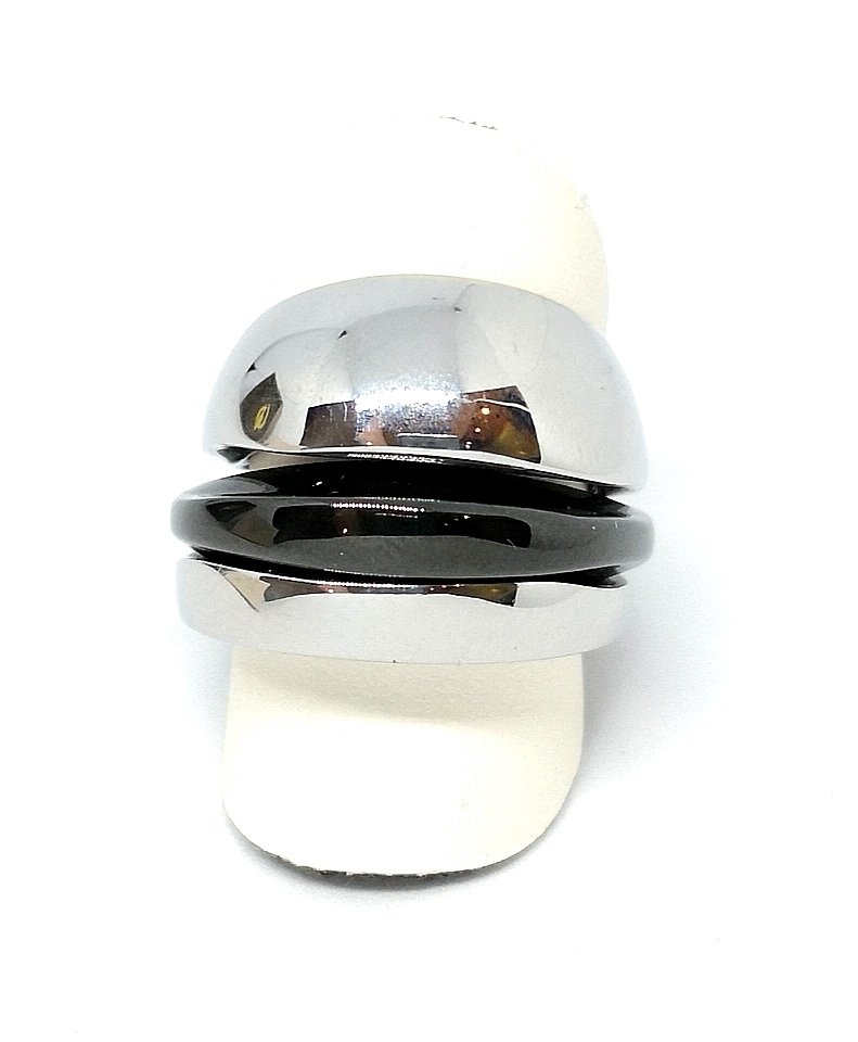 Modular steel ring by Calvin Klein