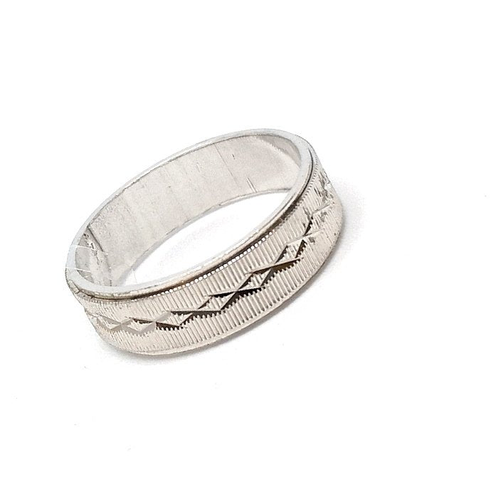 Engraved silver ring