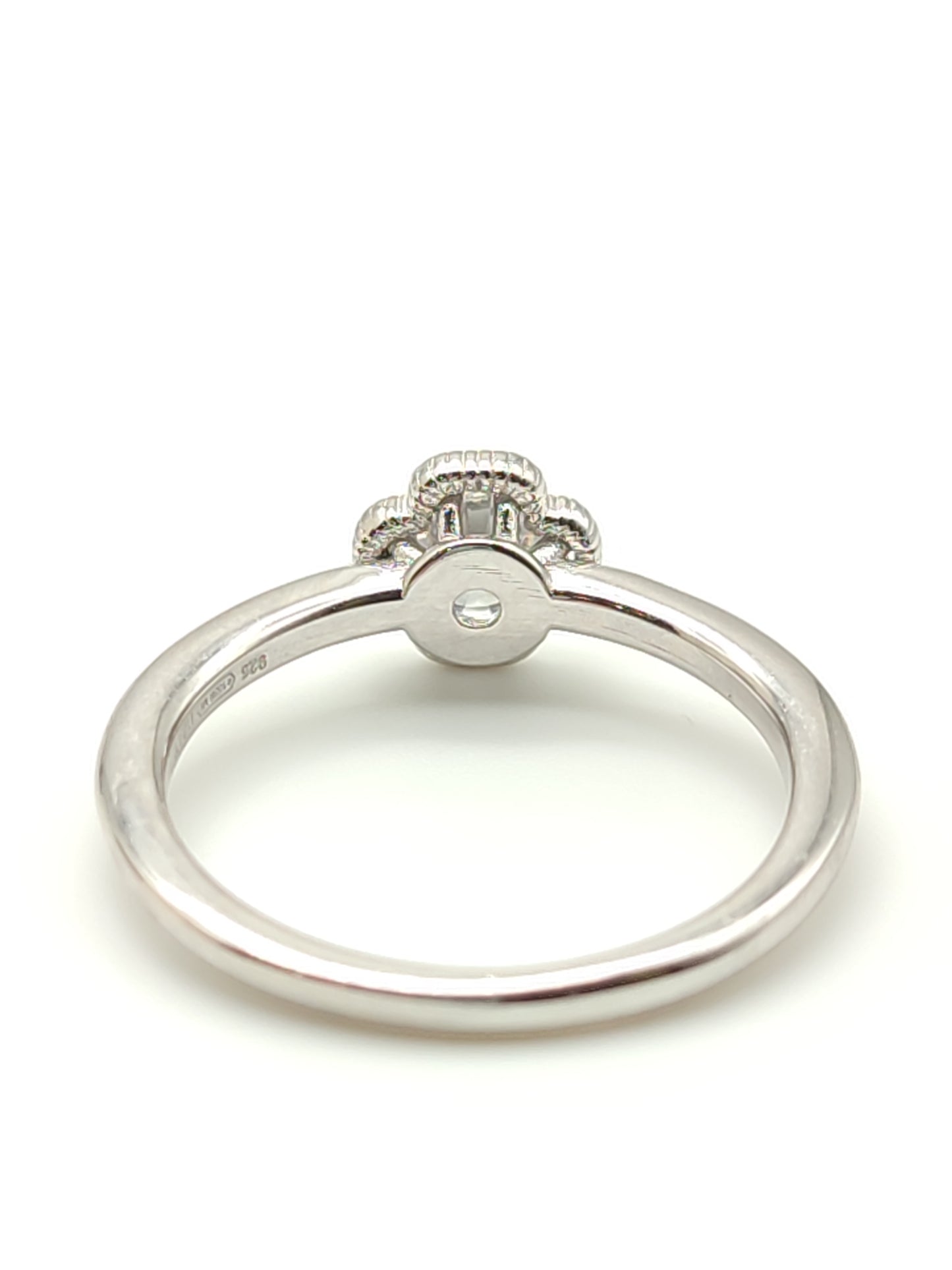 Four-leaf clover silver ring