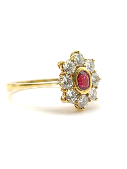 Pavan - Gold ring with ruby ​​and diamonds