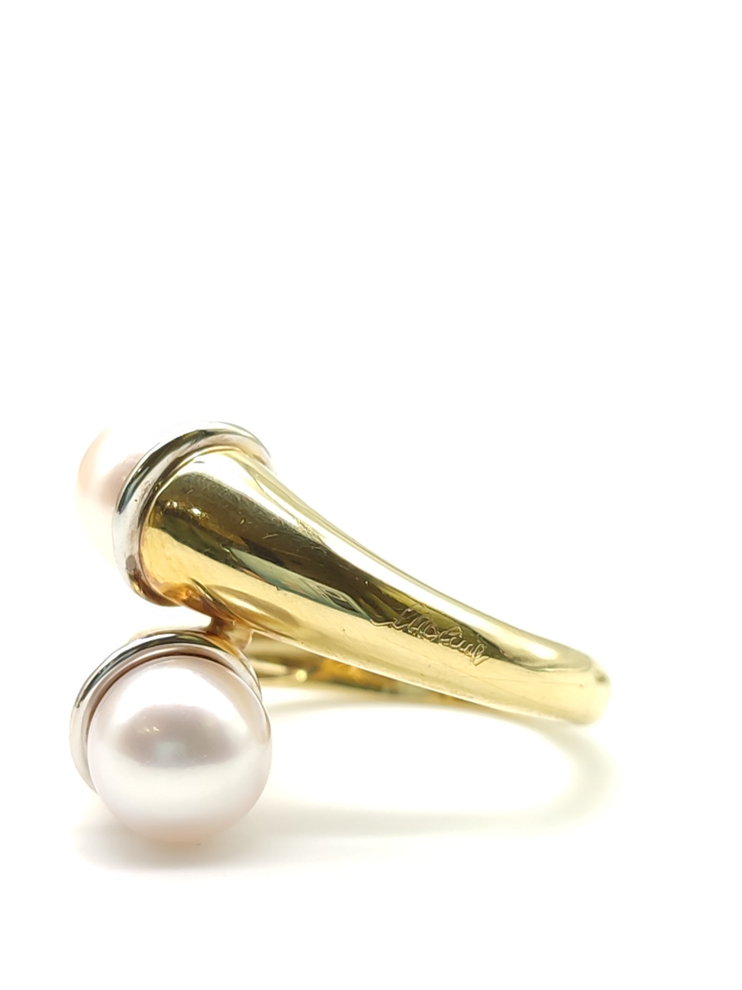 Pavan - Gold ring with Japanese pearls